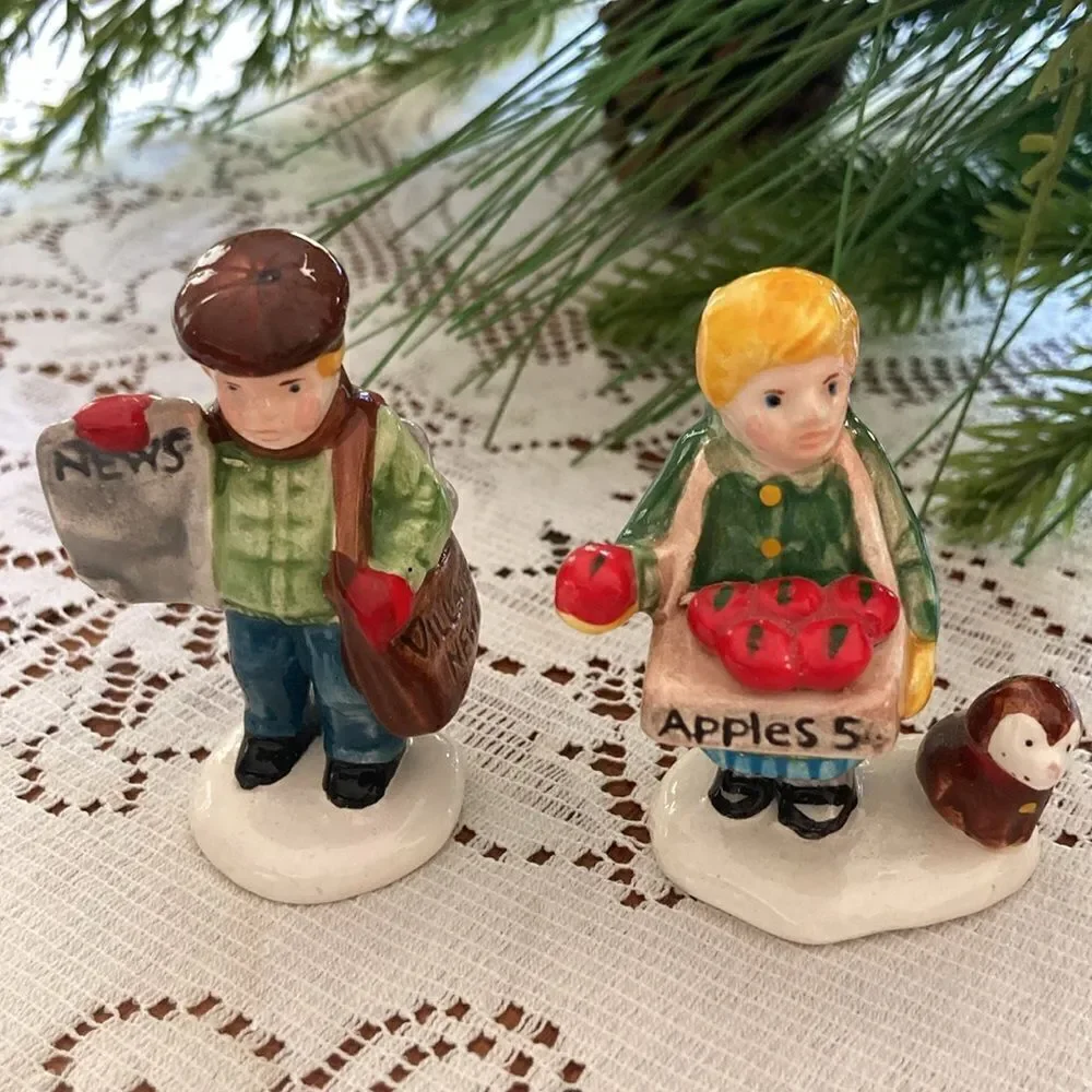 Department 56 The Original Snow Village “Girl selling 🍎 and News Boy” 1989